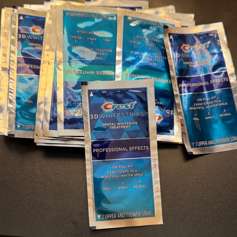 Crest 3D Whitestrips Professional Effects total 37 pack (74 strips)